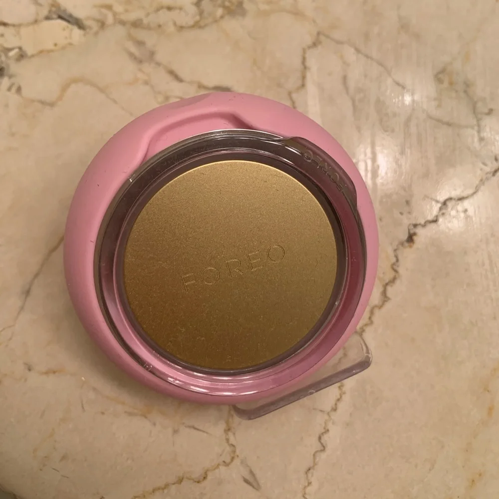 FOREO Facial Cleansing Device